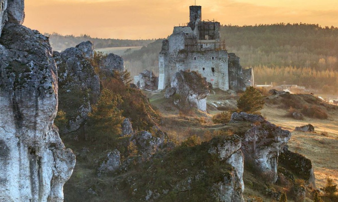 skałki i zamek